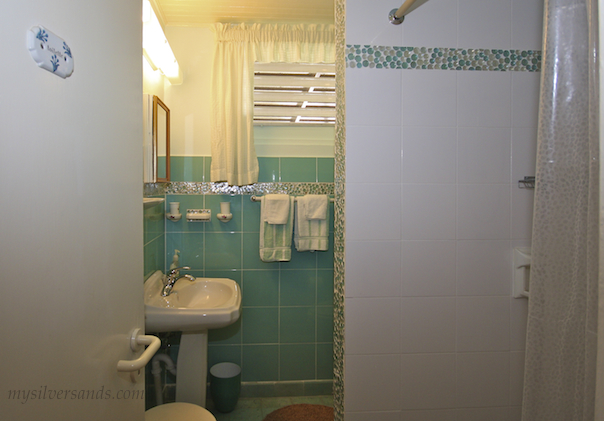 bathroom 1 of seashell cottage, typical of the bathrooms